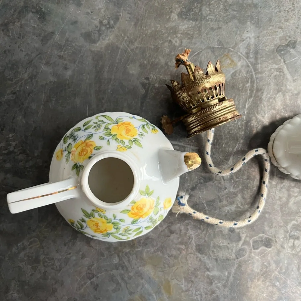 Oil Lamp Ceramic with Yellow Rose design